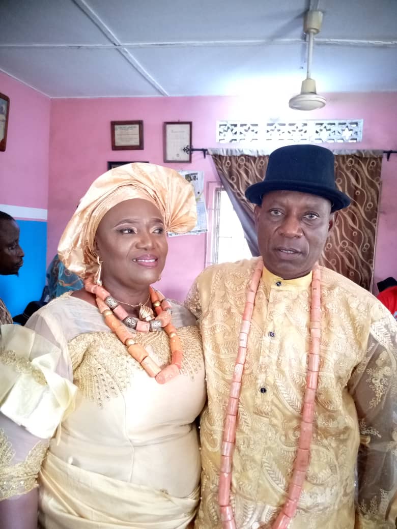 Mr & Mrs Jimoh Aruna after the traditional marriage in Jeddo, Delta State