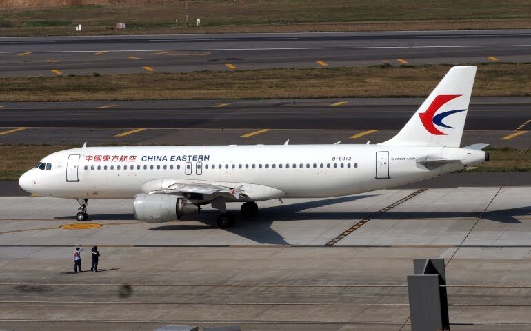China Eastern Boeing 737 crashed with 132 passengers on board