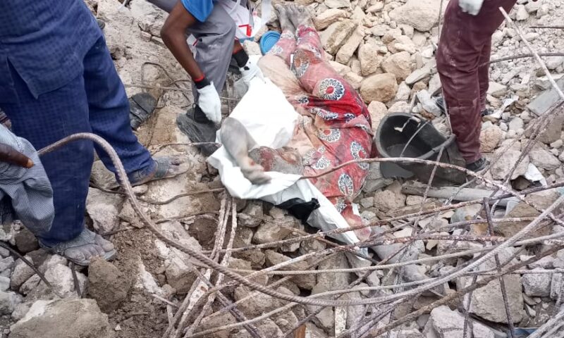 8 dead, 23 rescued as three-storey building collapse in Lagos